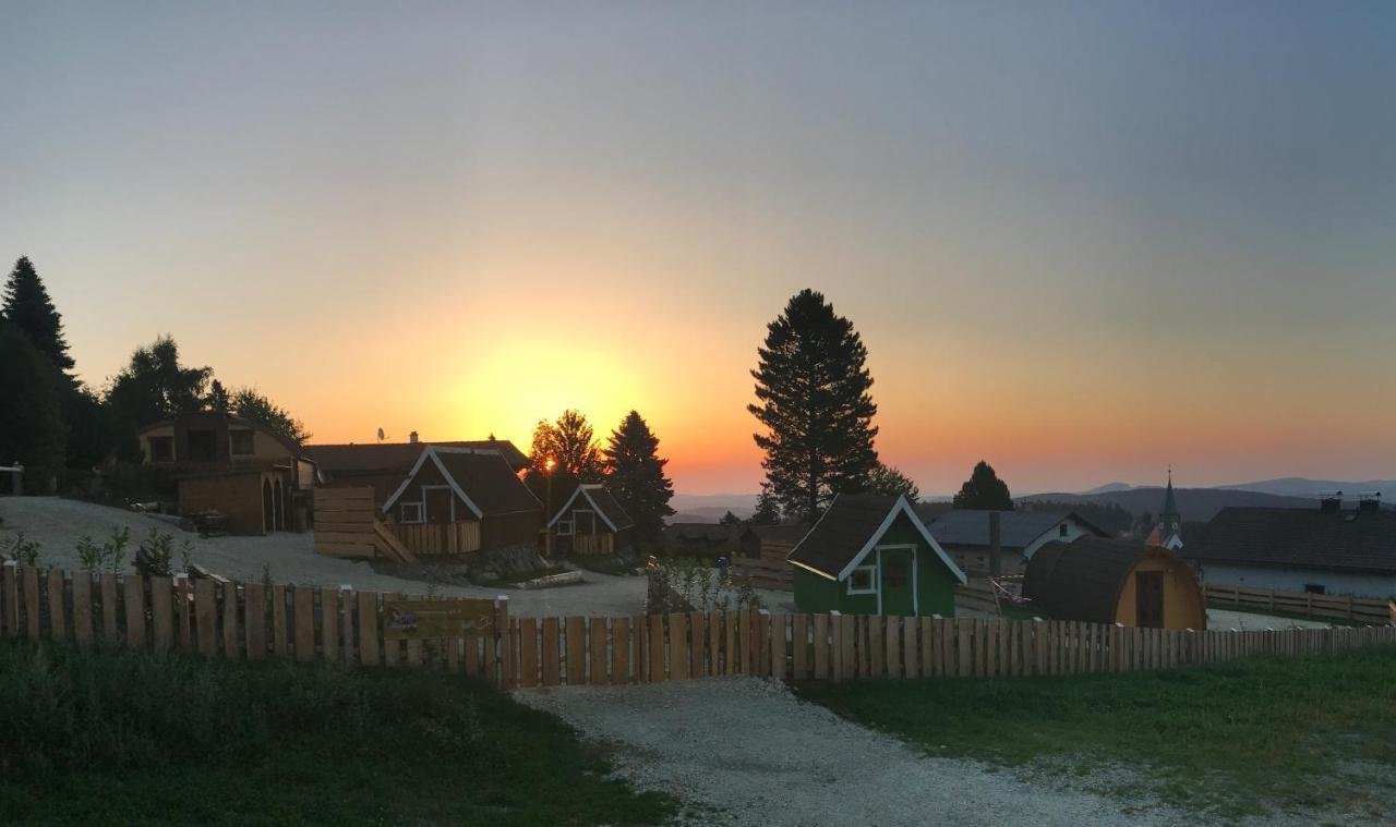 מלון Mönichkirchen Glamping Park מראה חיצוני תמונה