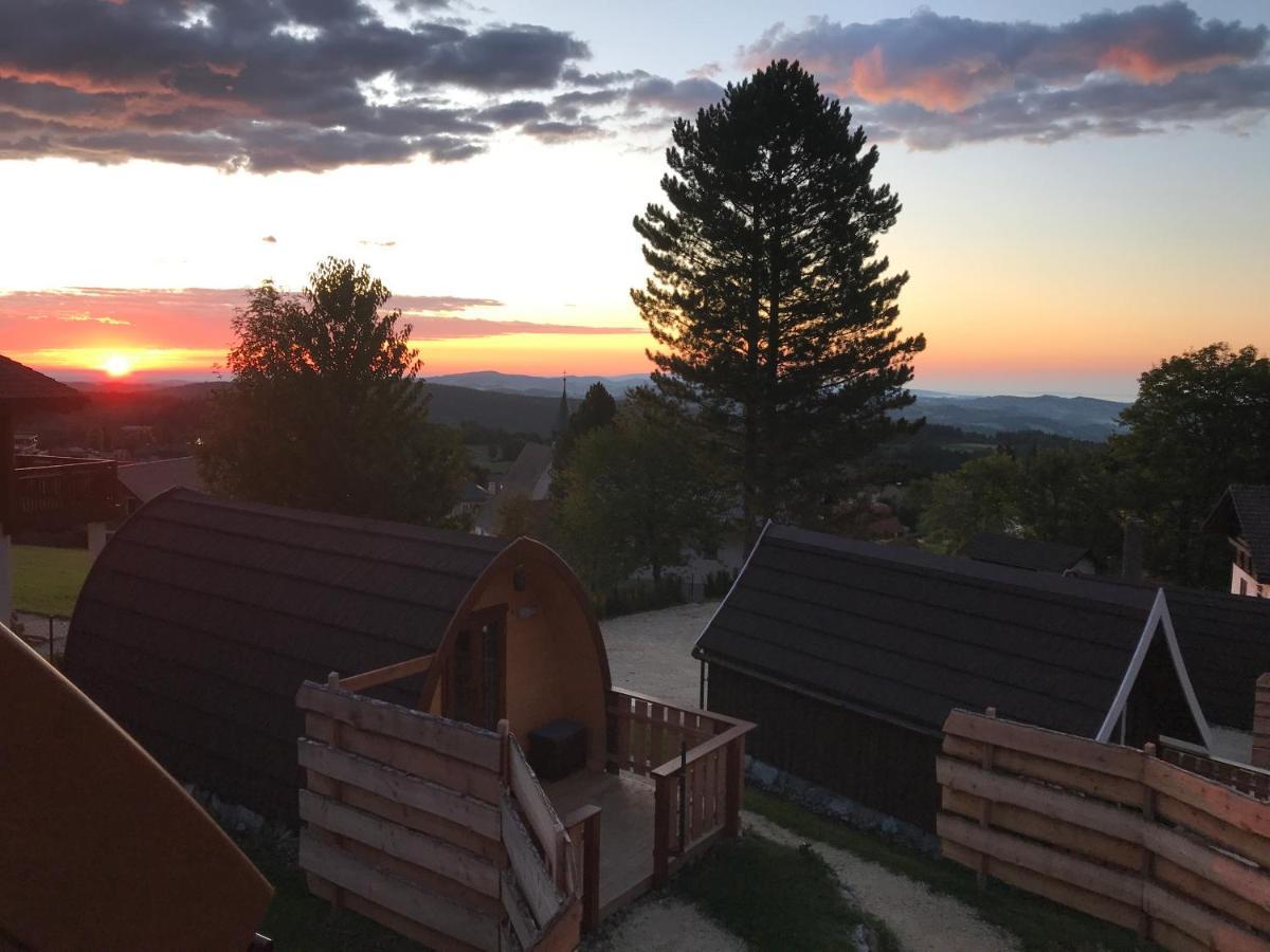 מלון Mönichkirchen Glamping Park מראה חיצוני תמונה